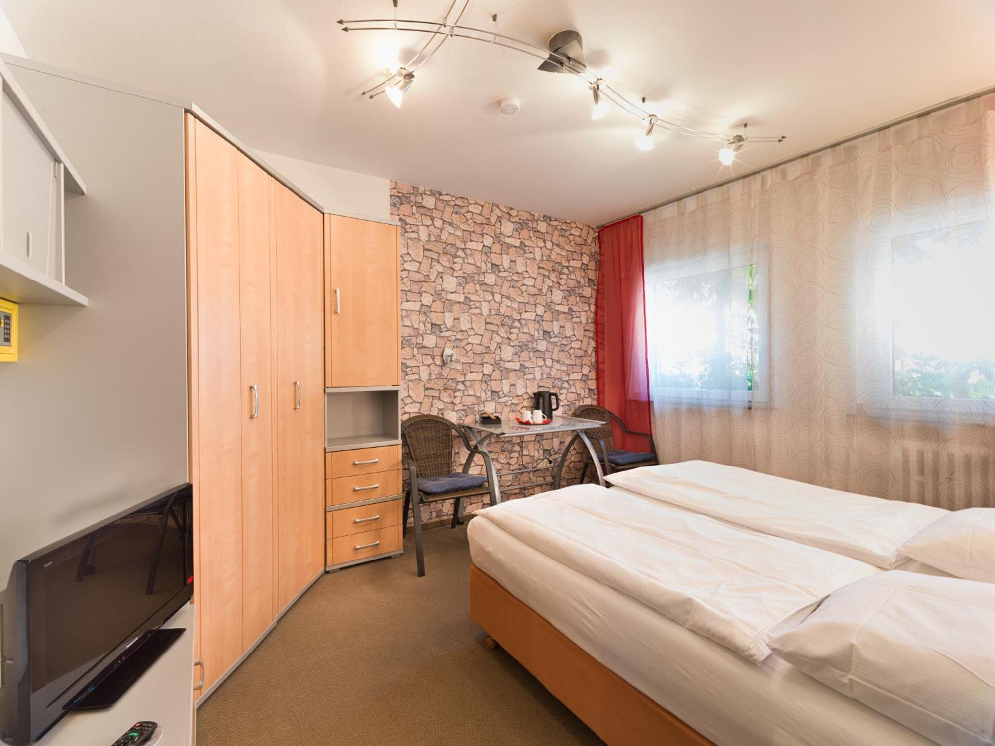Park Hotel คอนซ์ ภายนอก รูปภาพ